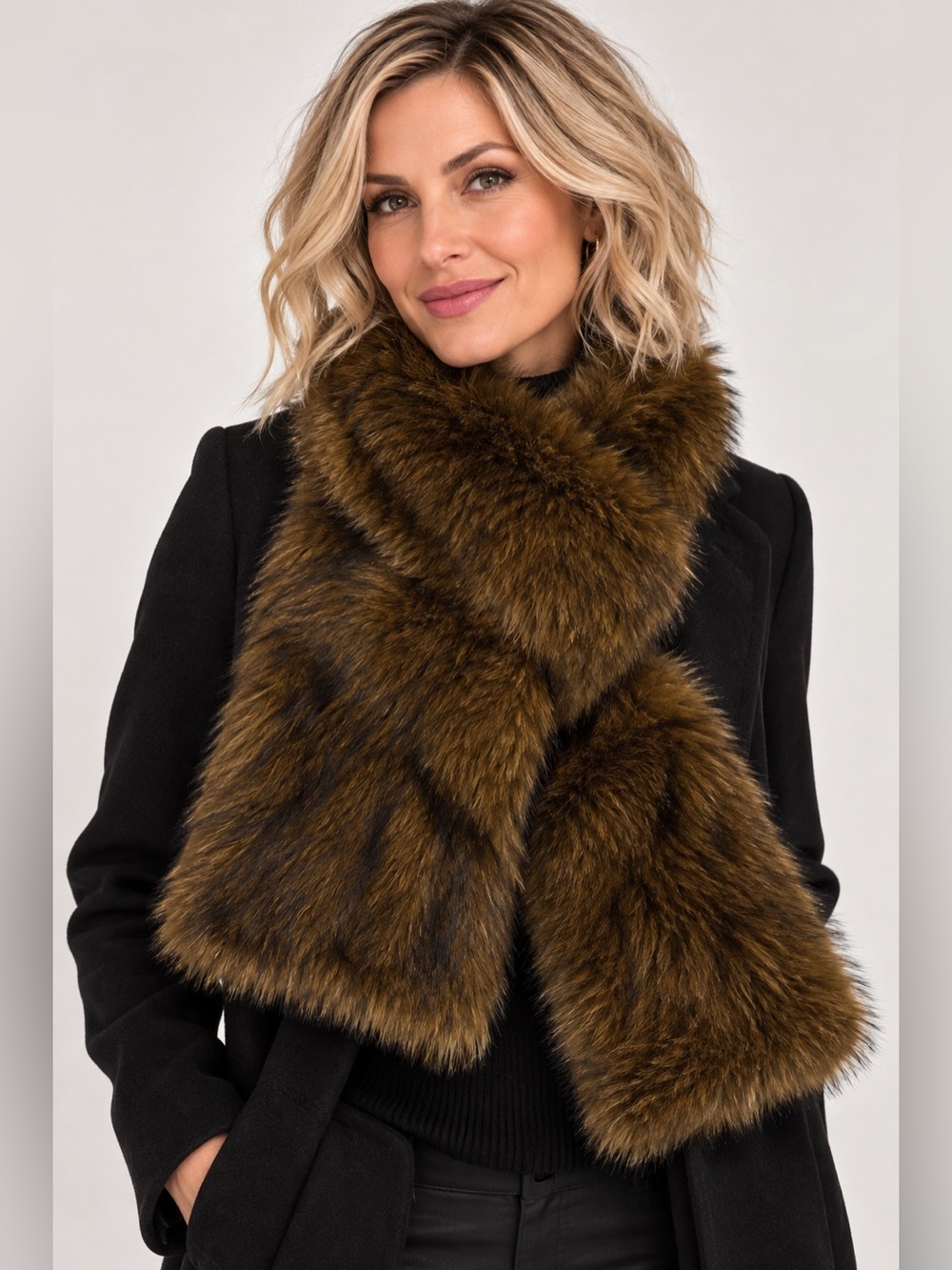 NEW: Elegant Brown Faux Fur Scarf